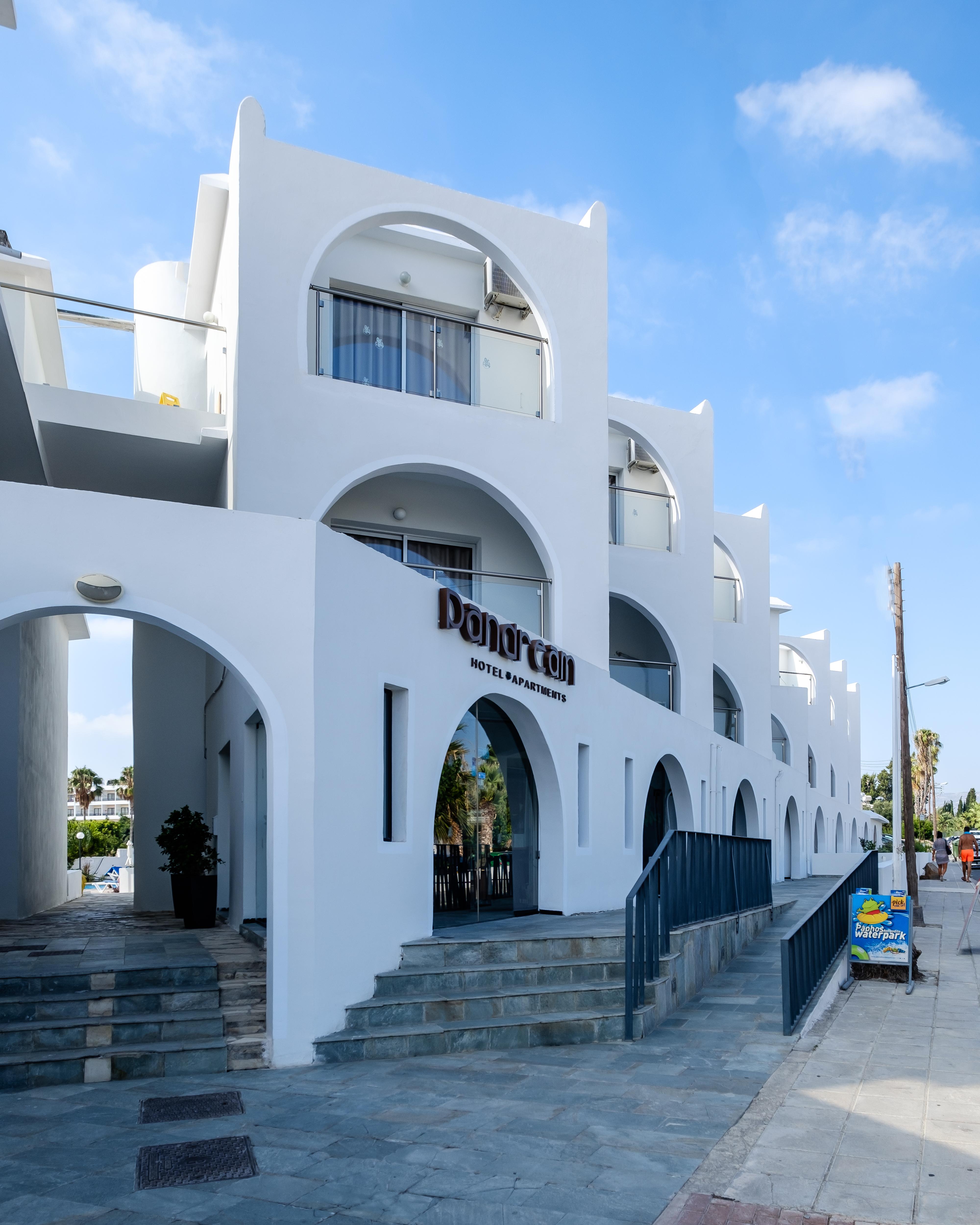Pandream Hotel Apartments Paphos Bagian luar foto