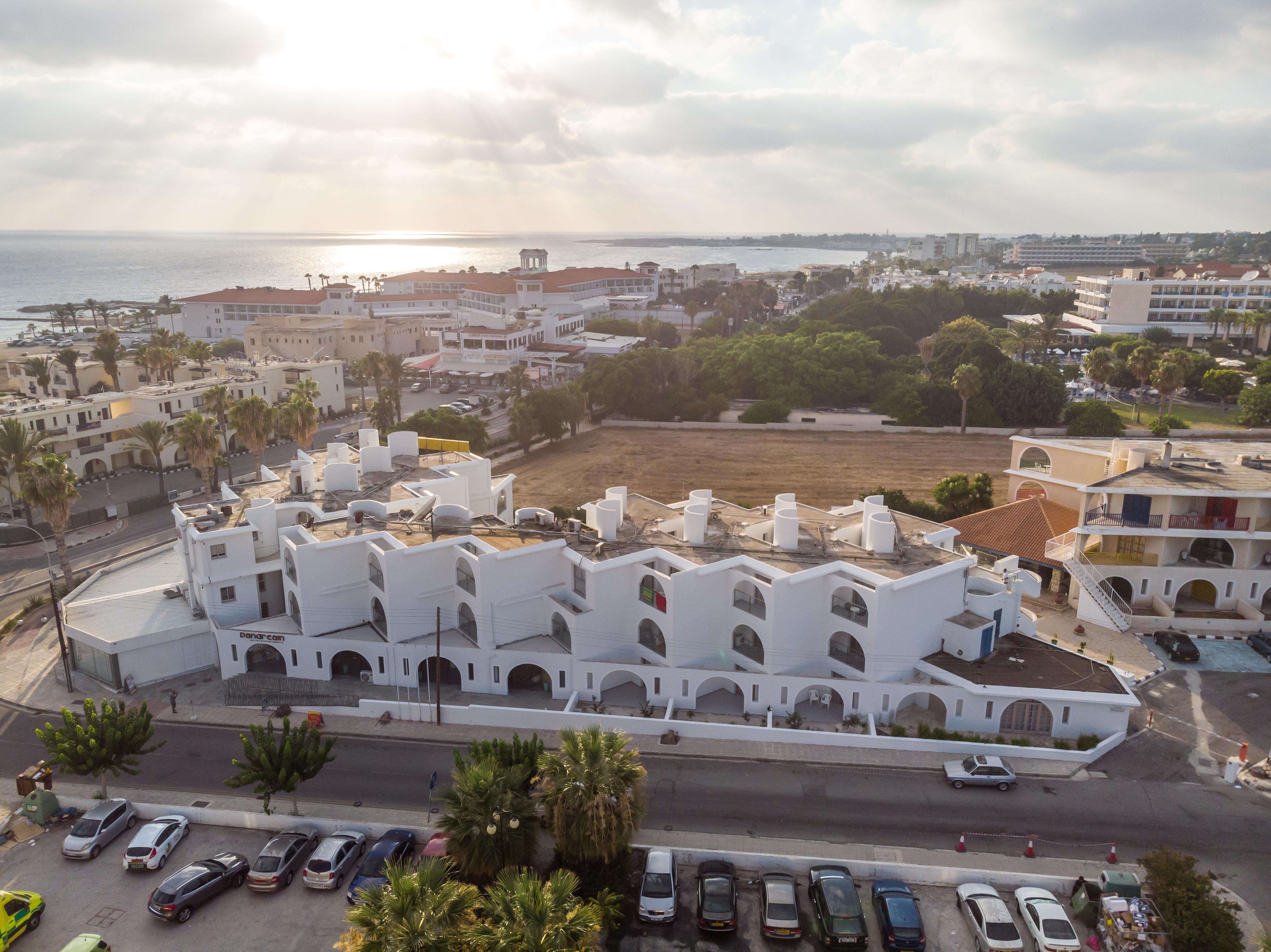 Pandream Hotel Apartments Paphos Bagian luar foto