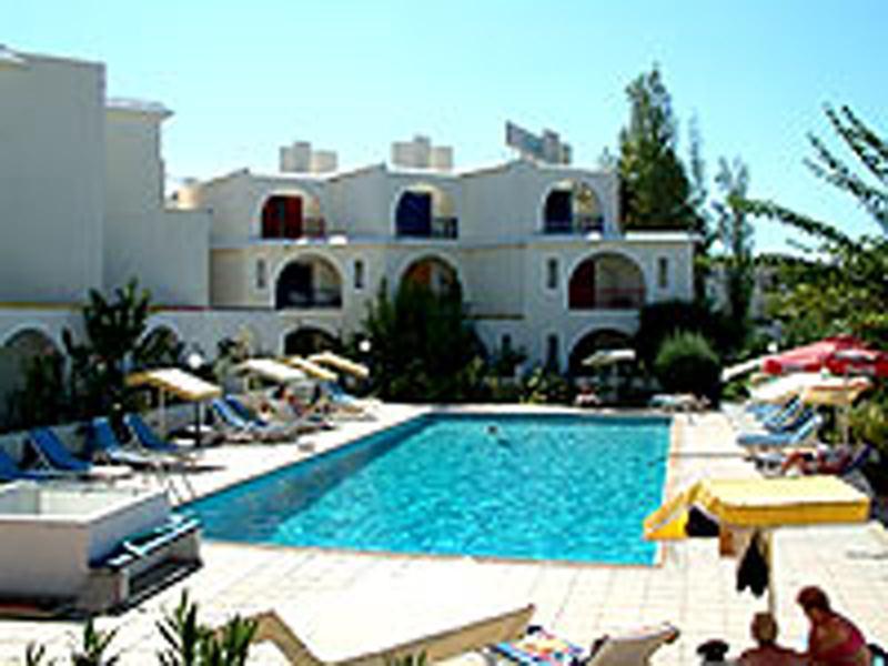 Pandream Hotel Apartments Paphos Bagian luar foto